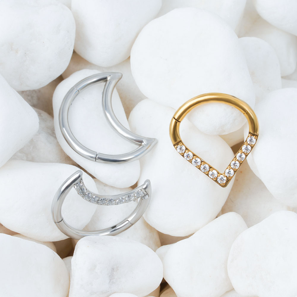 F136 Titanium Hinged Tear Drop - Helix Cartilage Ring recension och pris